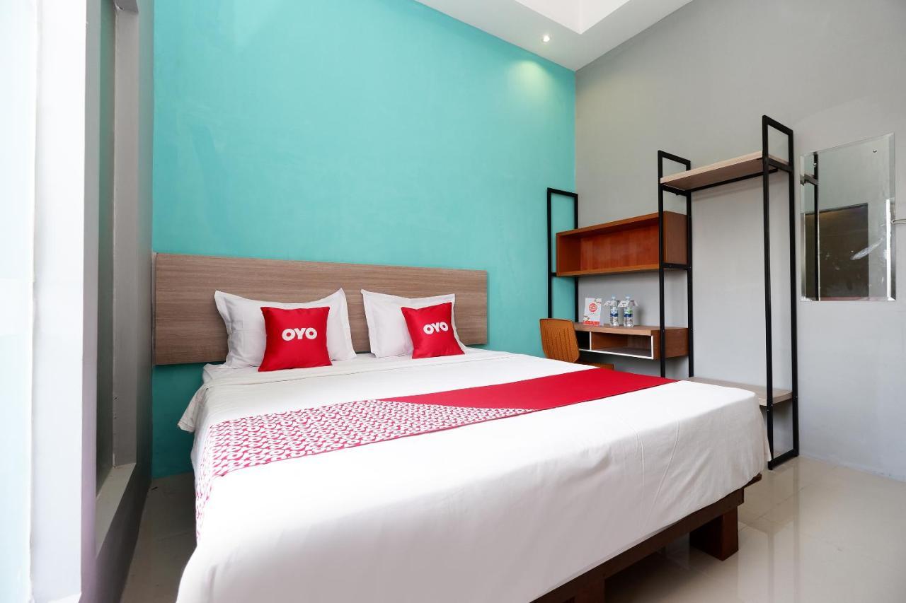 Oyo Flagship 2124 Kars Inn Semarang Exterior foto